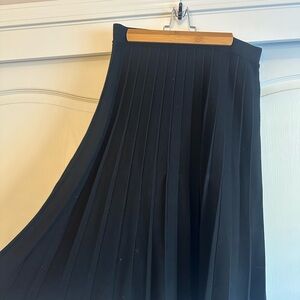 Adrianna Papell black pleated midi skirt | Size XL
